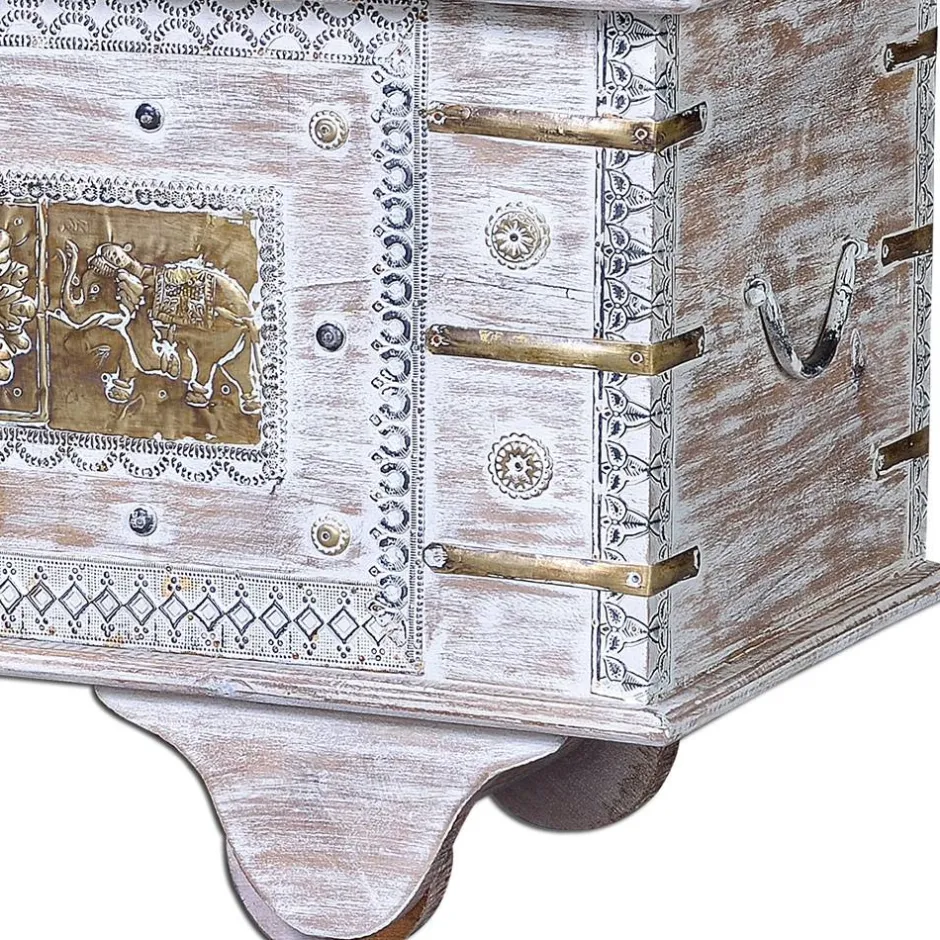 146 cm breite Truhe in Antikweiß mit Bronze - Abraham^Wohnen Discount