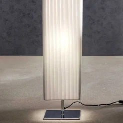 160 cm hohe Stehleuchte in eckigem Design - Calivias^Wohnen Discount