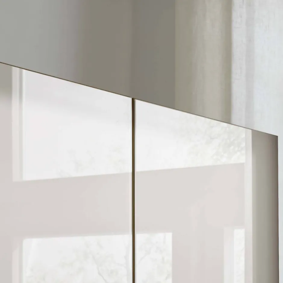 236 cm hoher Kleiderschrank mit acht Türen - Dilacco^Wohnen Sale