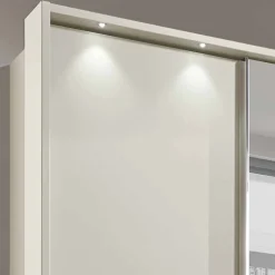 Beiger Schlafzimmerschrank Pastranav mit sechs Schubladen^Wohnen