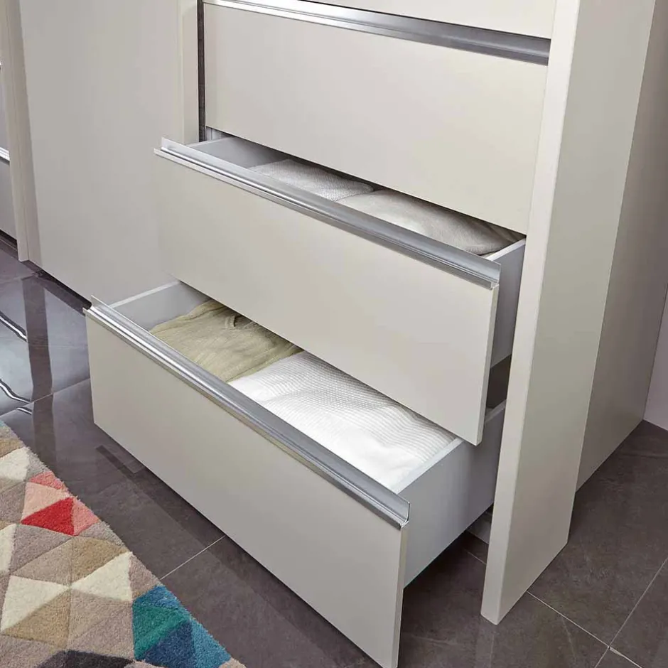 Beiger Schlafzimmerschrank Pastranav mit sechs Schubladen^Wohnen