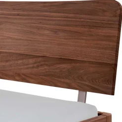 Bettgestell in 140x200 aus Nussbaum Massivholz - Vaslui^Wohnen Discount