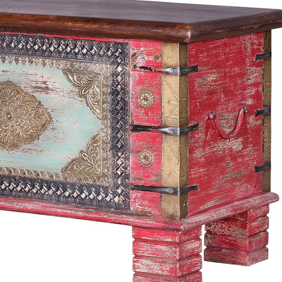 Charakterstarke Holztruhe mit Metallgriffen - Agacina^Wohnen Clearance