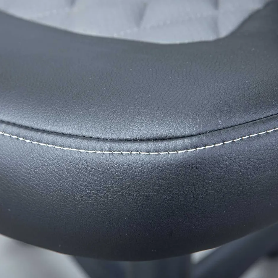 Computerstuhl mit Rautensteppung - Imresla^Wohnen New