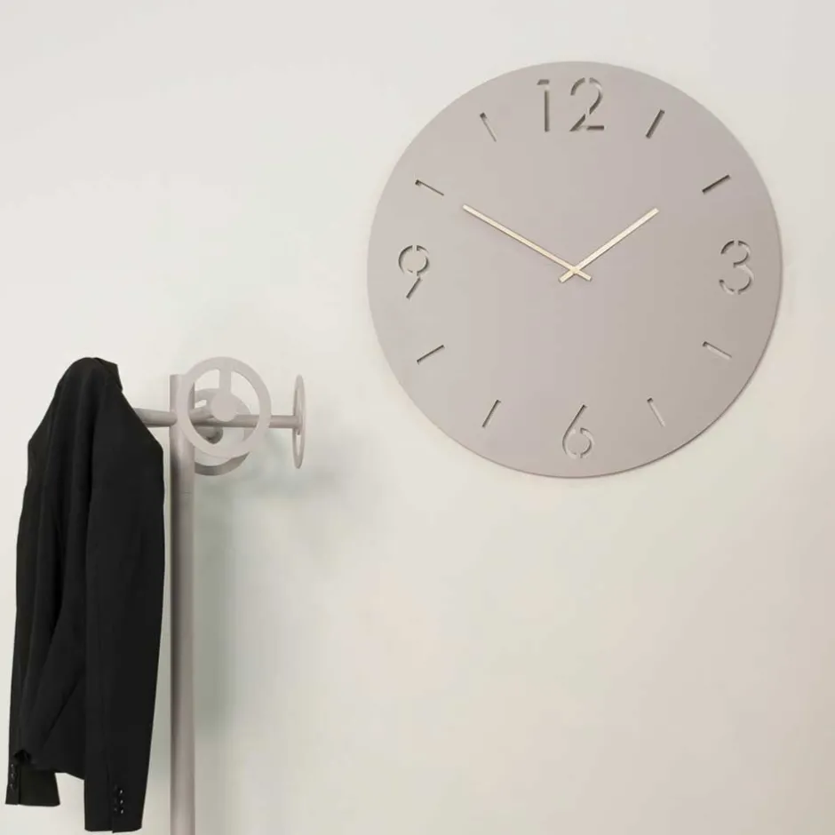 Design Wanduhr in Taupe - Cardini^Wohnen Outlet