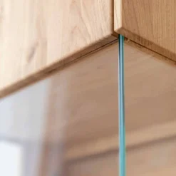 Eichenholz Hängevitrine mit Hirnholz Applikation - Deruta^Wohnen Online