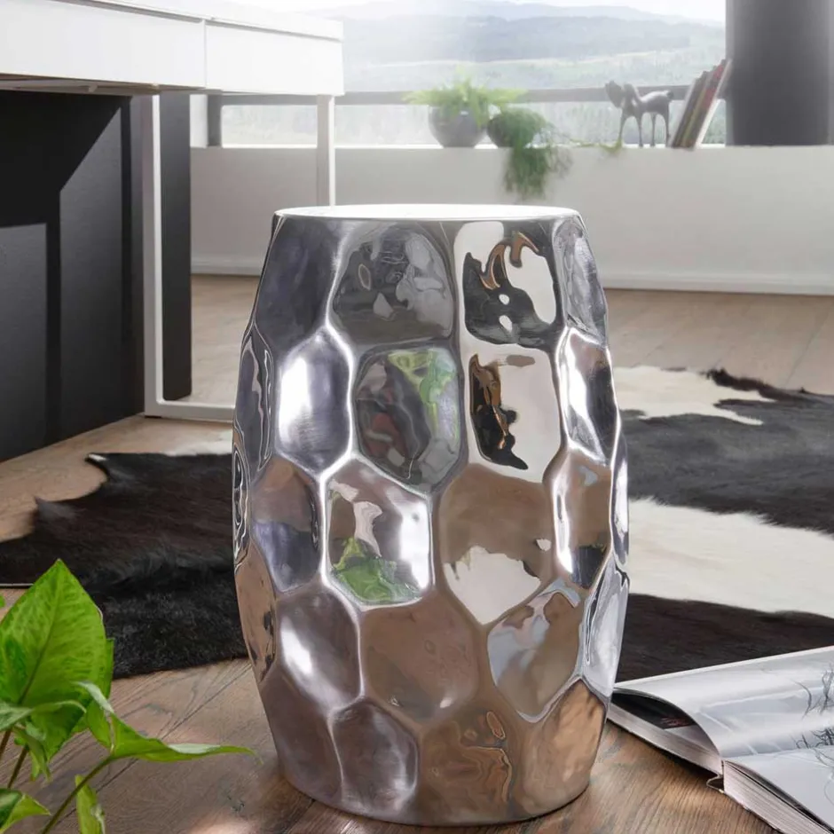 Fassförmiger Designtisch aus Aluminium - Herri^Wohnen Online