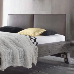 Graues Massivholzbett Firendra im Vintage Industry Style^Wohnen New