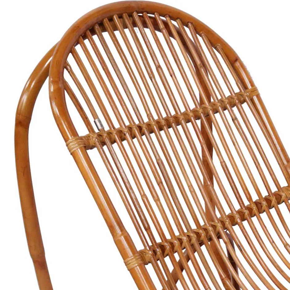 Handgearbeiteter Schaukelstuhl aus Rattan Geflecht - Ledro^Wohnen New