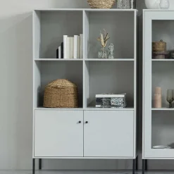 Hellgrauer Schrank mit vier Fächern - Rocca^Wohnen Online