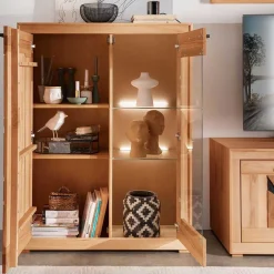 Highboard mit Glaseinsatz aus geölter Kernbuche - Sarosca^Wohnen Discount
