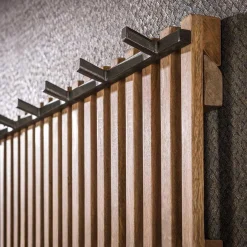 Wohnen Hängegarderobe in Mangoholz Sandfarben - Imparacta