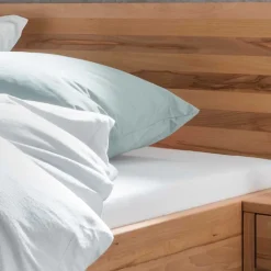 Holzbett mit Kopfteil aus Kernbuche - Izmaldon^Wohnen Hot