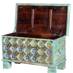 Holztruhe dekorativ mehrfarbig gestaltet - Zinatella^Wohnen Online