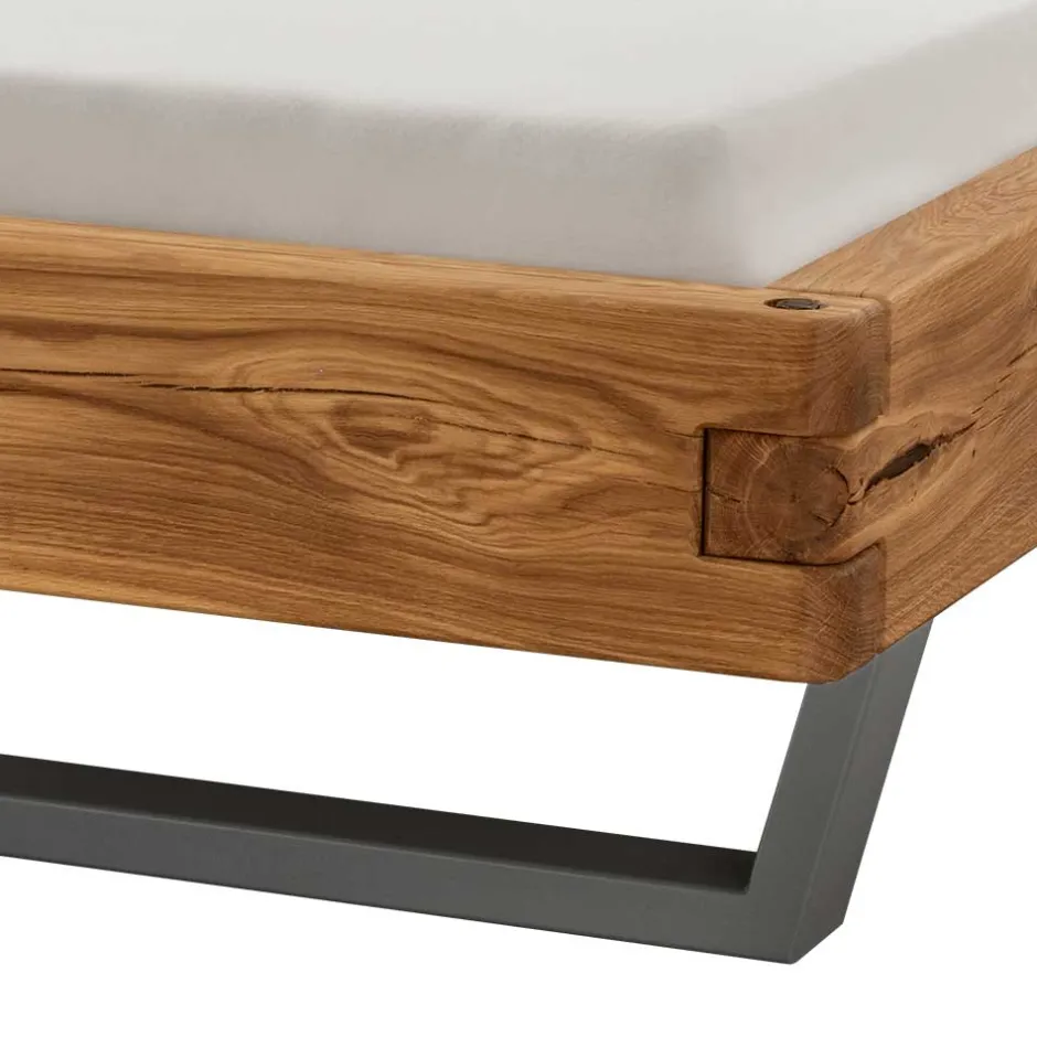 Industrial Balkenbett mit Metallkufen - Magie^Wohnen