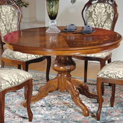 Klassische Essgruppe in Rund - Vennezo^Wohnen