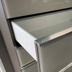 Kommode mit Glasfront in Hellgrau - Korcula^Wohnen Online