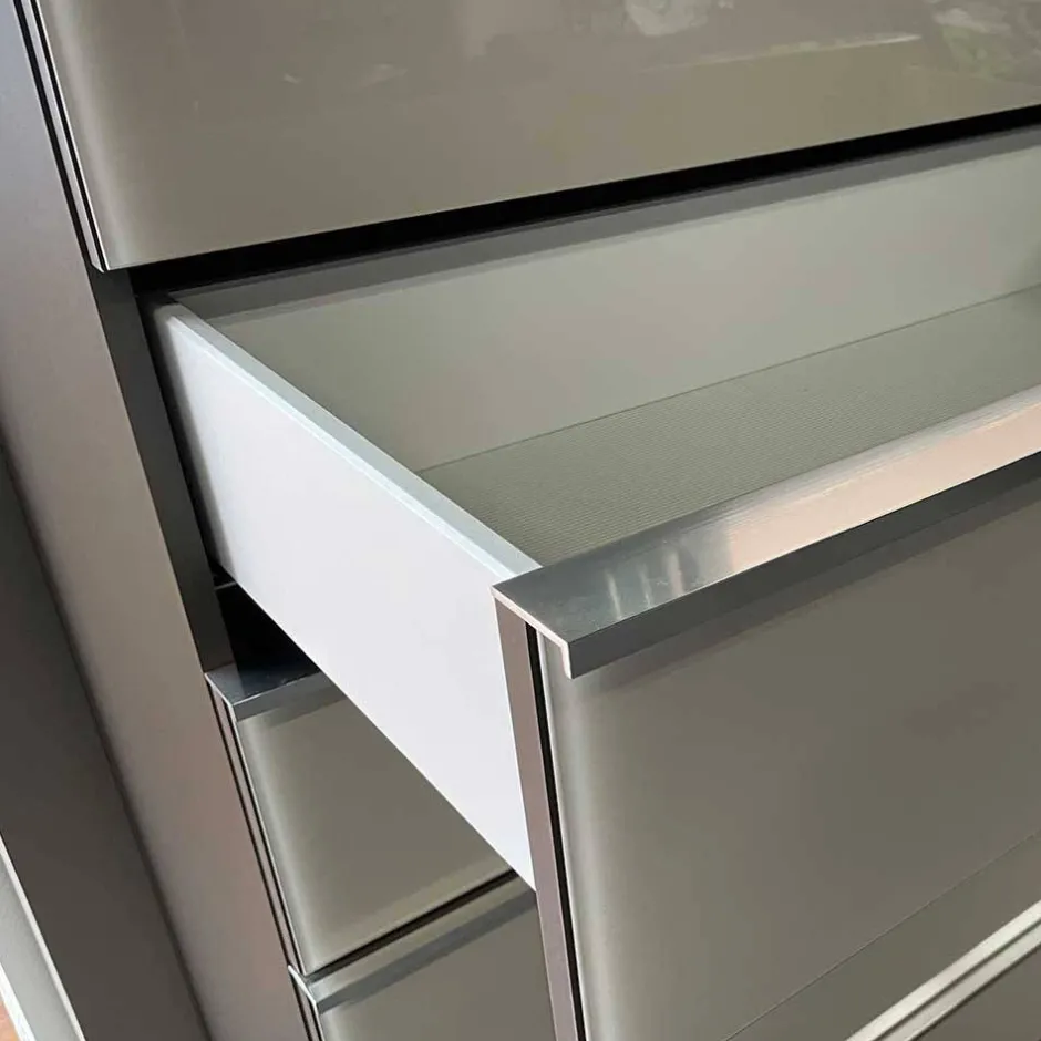 Kommode mit Glasfront in Hellgrau - Korcula^Wohnen Online