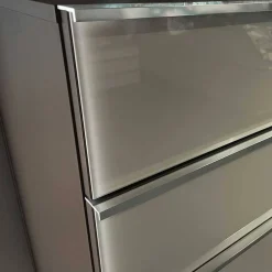 Kommode mit Glasfront in Hellgrau - Korcula^Wohnen Online