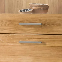 Massive Holzvitrine aus geölter Wildeiche - Loitons^Wohnen Best