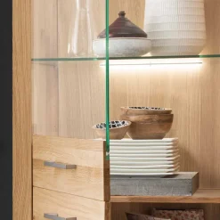 Massive Holzvitrine aus geölter Wildeiche - Loitons^Wohnen Best