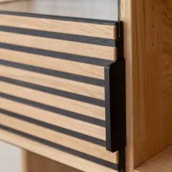 Wohnen Massivholz Vitrine in Eiche mit Schwarz - Eribella
