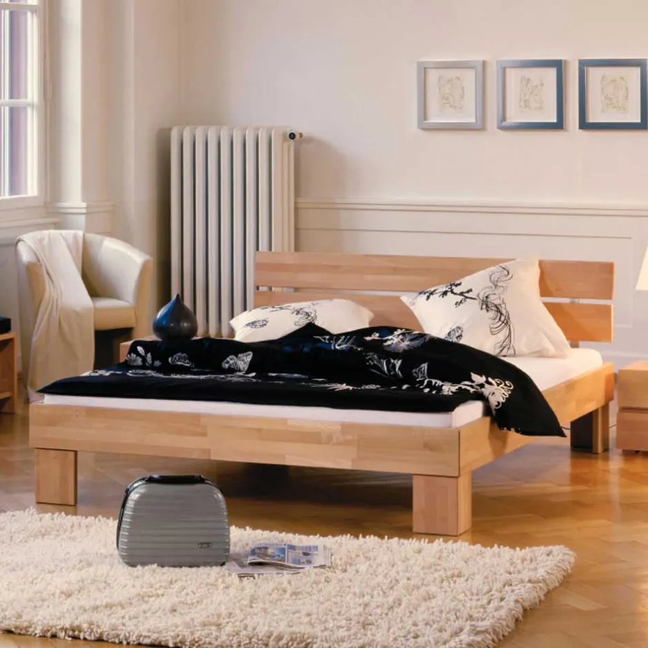 Wohnen Massivholzbett Logan aus Buche