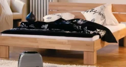 Wohnen Massivholzbett Logan aus Buche