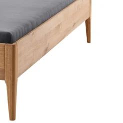 Massivholz-Bettgestell mit Cord-Kopfteil - Babahira^Wohnen New