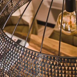 Wohnen Metall Pendelleuchte mit halbrundem Schirm - Lash