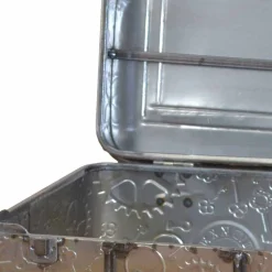 Metall Truhentisch im Koffer Design mit Print Magic Industry Style^Wohnen Best