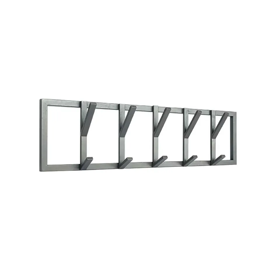 Moderne Wandgarderobe mit fünf Kleiderhaken - Claudira^Wohnen