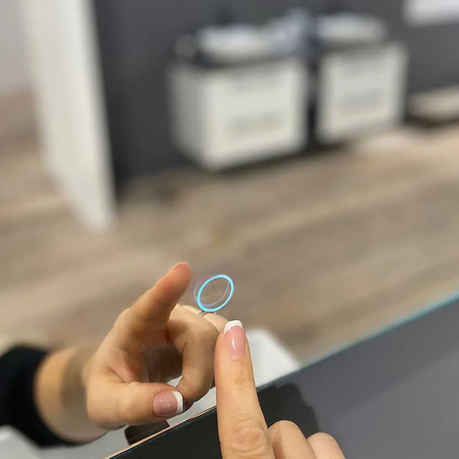 Moderner Badspiegel mit LED Beleuchtung - Cunicci^Wohnen Discount