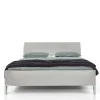 Wohnen Modernes Designbett in hellem Grau - Nucina
