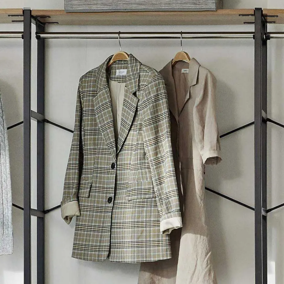 Offener Kleiderschrank mit sechs Schubladen - Redeca^Wohnen