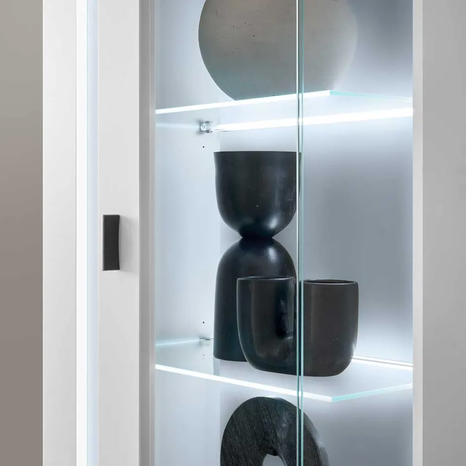 Schmaler Vitrinenschrank mit LED Beleuchtung - Tirol^Wohnen Online