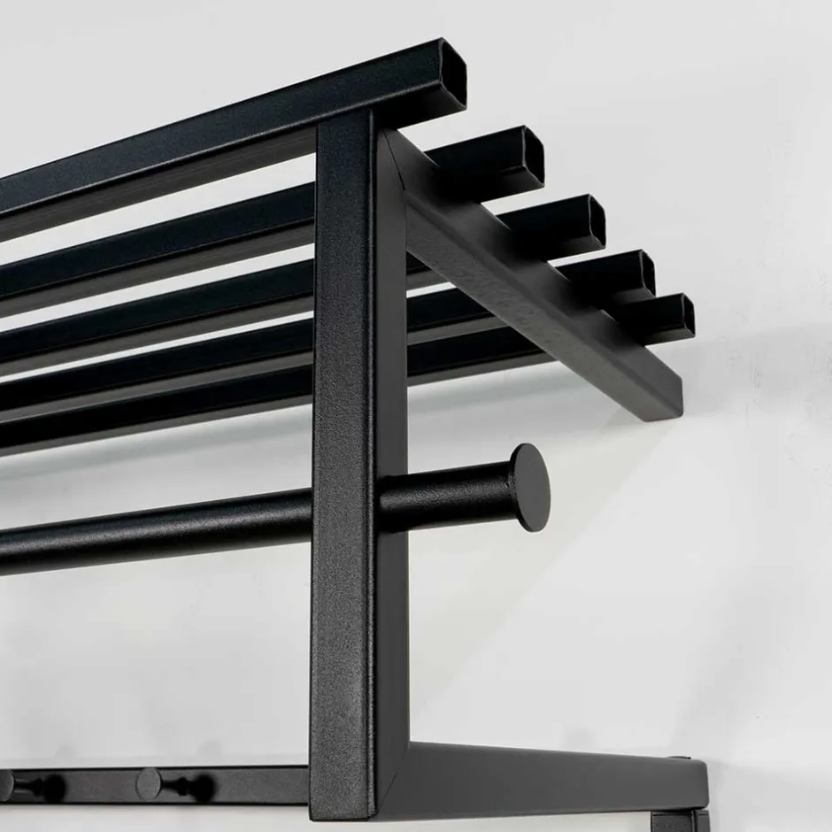 Schwarze Hängegarderobe aus Metall mit Hutboden - Estagel^Wohnen Best