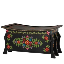 Schwarze Truhe mit bunter Blumen Malerei - Sacrala^Wohnen Outlet