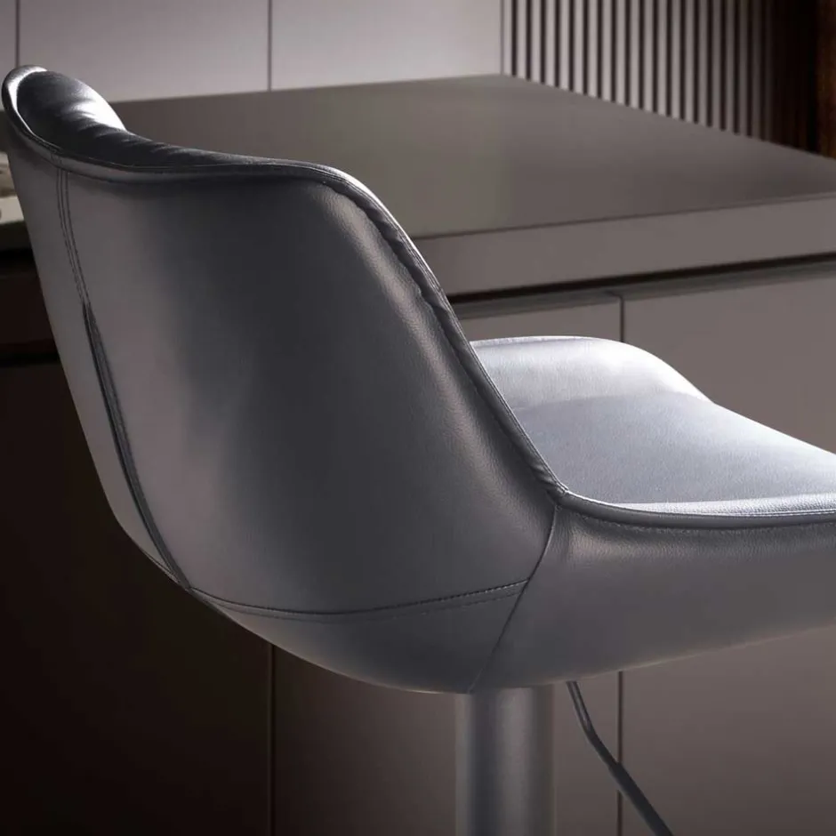 Wohnen Schwarzer Barstuhl mit Kunstlederbezug - Notomo