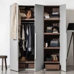 Wohnen Skandi 3-türiger Schlafzimmerschrank in Grau - Rochella