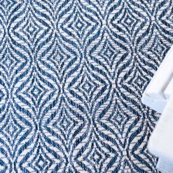 Wohnen Teppich für Draußen in Dunkelblau und Creme - Argyrio