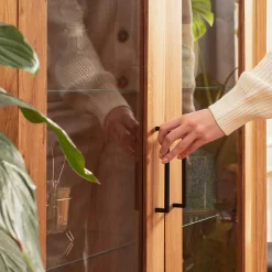 Wohnen 2-türige Vitrine aus geöltem Wildeiche Massivholz - Kerfa