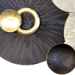 Wanddekoration mit kreisförmigen Objekten - Skiatos^Wohnen