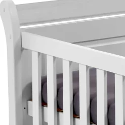 Weißes Holz Babybett inklusive Umbauseiten - Satumare^Wohnen Outlet