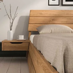 Wildeiche Bettgestell mit Holzkopfteil - Lugos^Wohnen