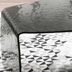 Wohnzimmertisch aus Rauchglas mit Struktur - Crimas^Wohnen New