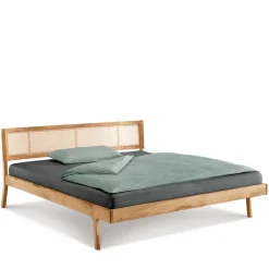 Wohnen 140x200 Holzbett aus Wildeiche mit Rattan - Ambrosso