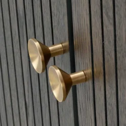 Wohnen 79x125x42 cm Retro Schrank mit Bodenfreiheit - Cuzliav